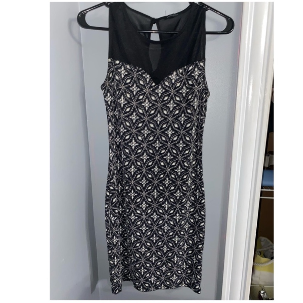 2/$20 Dress bundle!!